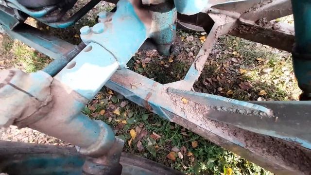 Сломался толкающий брус отвала ЭО-2621 (ЮМЗ) смотреть онлайн