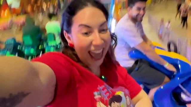 ESSE PARQUE DE DIVERSÃO SÓ TEM BRINQUEDO QUE GIRA | Gabriel e Shirley 2.0 смотреть онлайн