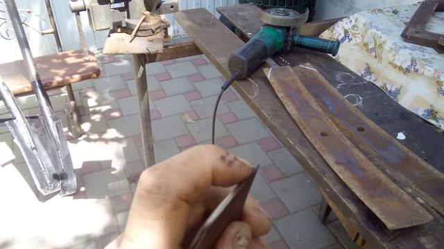 Лопата для выкорчевки саженцев и кустов роз,проверенной временем и клиентами,роет только трудись. смотреть онлайн