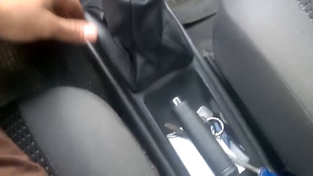 Как снять кожух рычага КПП автомобиля смотреть онлайн