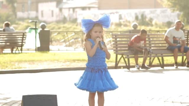 Маша Рябухина Папа подарил мне Куклу Сквер Стрелка Вокальная студия TriOli смотреть онлайн