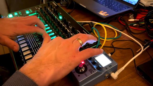 Jamuary 2021, 11 - TR-8 Live Jam - Roland TR-8, Zoom MS-70CDR смотреть онлайн