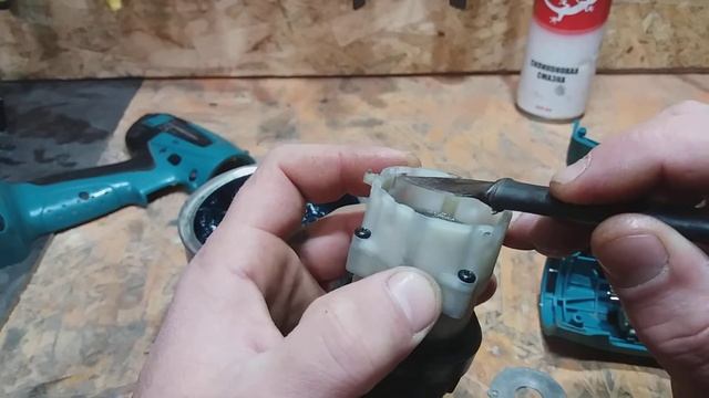 Ремонт редуктора шуруповерта Макита 6271D смотреть онлайн