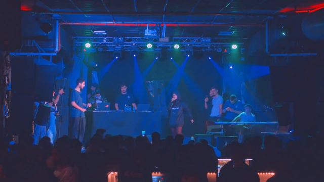 KYR4 | Cantándote al oído | EN CONCIERTO смотреть онлайн