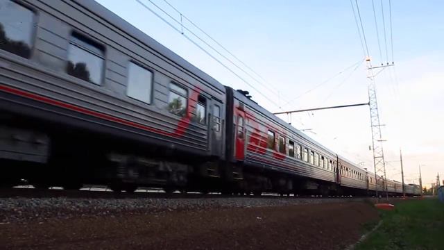 Электровоз ЧС7-071 с поездом №273 Архангельск - Евпатория смотреть онлайн