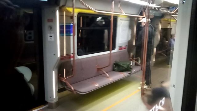 Поезд "Дейна". Поездка по Кольцевой линии от Комсомольской (Против часовой 2 круга). смотреть онлайн