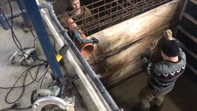 Мега УЗВ «перестройка» ч.1 заливаем опалубку а она разлетелась??♂️ смотреть онлайн