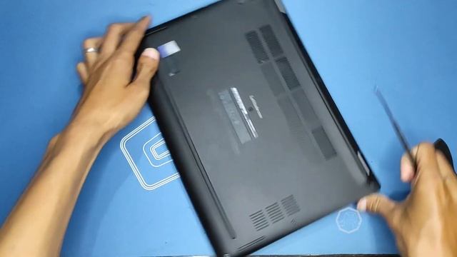 Review Laptop Bekas, Upgrade & replace Batterai | Dell Latitude 5300 Intel Core i5-8365U Processor смотреть онлайн