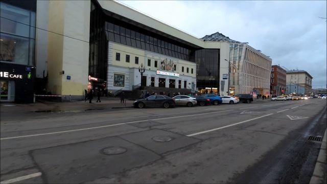 Москва. Прогулка по Цветному бульвару (Tsvetnoy boulevard) 10.01.2020 смотреть онлайн