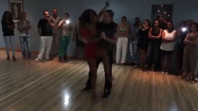 Isabelle & Felicien - Kizomba (Manama) смотреть онлайн