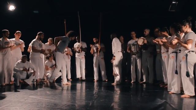 RODA DE CAPOEIRA - ABADA CAPOEIRA PARIS NOV 2018 смотреть онлайн