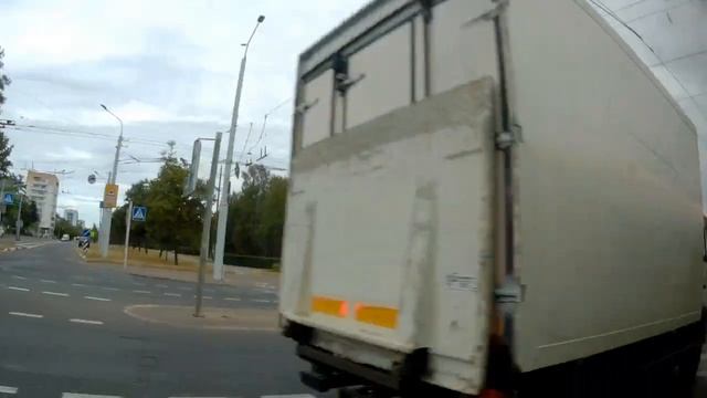 Минск.Поездка на троллейбусе №33 ДС Одоевского - ДС Дражня смотреть онлайн