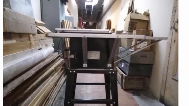 Настольная дисковая циркулярная пила для столярных и дачных поделок из дерева ИНТЕРСКОЛ ДПН-250/150 смотреть онлайн