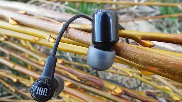 JBL E25BT: Review смотреть онлайн