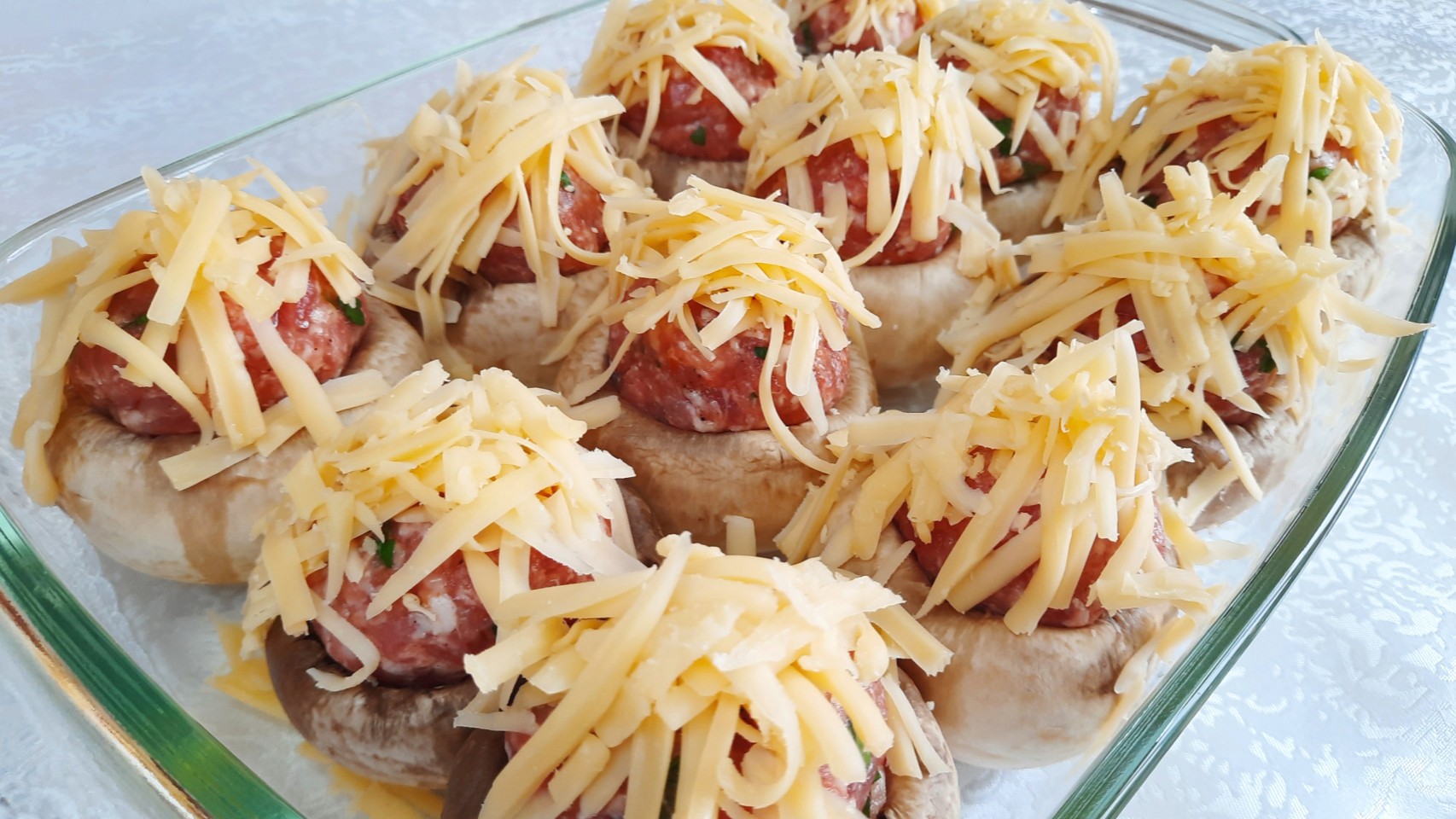 ШАМПИНЬОНЫ С МЯСНЫМИ ШАРИКАМИ / Фаршированные шампиньоны смотреть онлайн