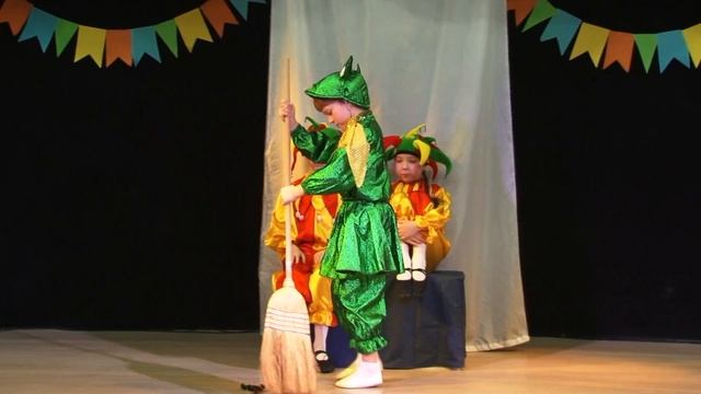 Театрализованное представление по сказке К.И. Чуковского " Тараканище". смотреть онлайн