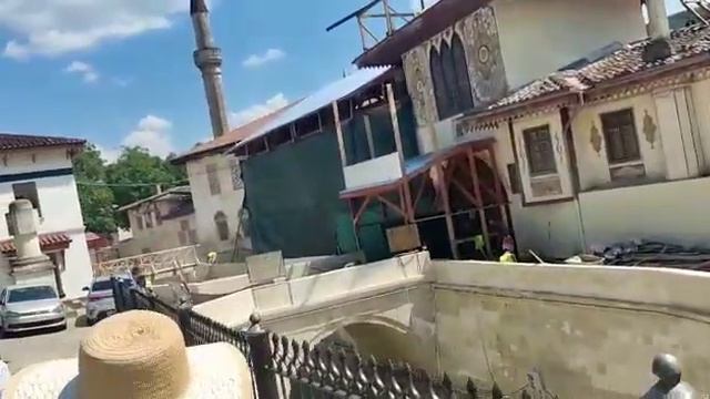 Пешком по улочкам Бахчисарая. В Ханский Дворец попасть не просто... смотреть онлайн