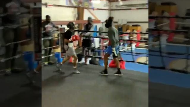 TERENCE CRAWFORD "PROTEGE" | SHAKUR STEVENSON | TERRORIZING SPARRING PARTNER смотреть онлайн