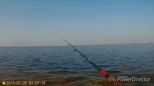 ЛЕТО! ИЮЛЬ! ОТЛИЧНАЯ РЫБАЛКА на окуня ПОЙМАЛ ОТПУСТИЛ! ХМАО-ЯНАО! смотреть онлайн