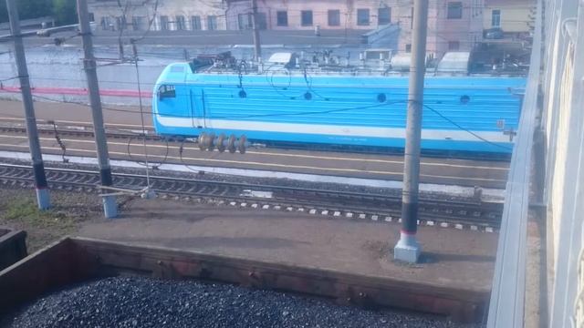 ЭП1М и путевая машина смотреть онлайн