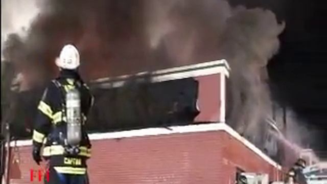 4 Alarm Fire Chili's Grill & Bar Radnor, Pa смотреть онлайн