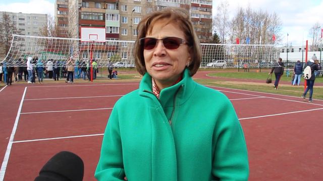 Ирина Роднина в Гагарине на открытии школьного стадиона смотреть онлайн