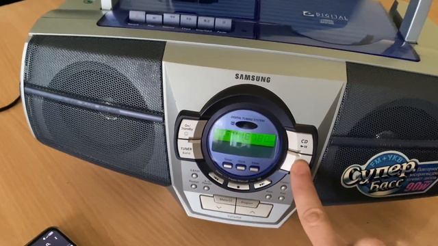 (Часть 1) Включение магнитофона/колонки Samsung RCD-M50B смотреть онлайн