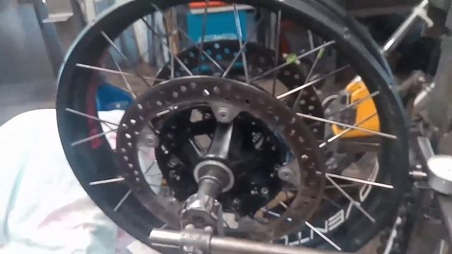 Колёса BMW R 1200 GS смотреть онлайн
