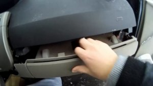 Снятие бардачка Renault Scenic 2 часть 2/ Снятие блока управления климатом Scenic 2
