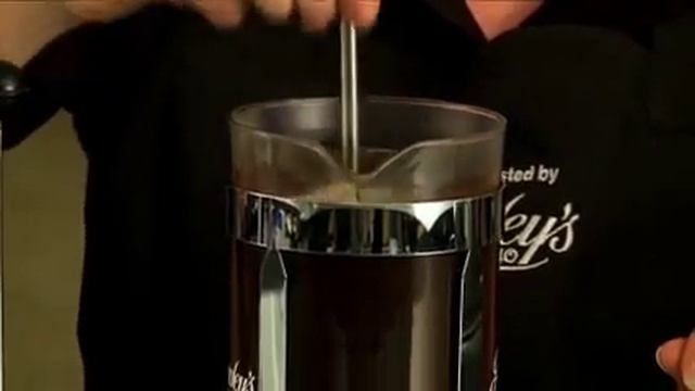 Como Preparar um Café com sua Cafeteira Francesa (Prensa) смотреть онлайн