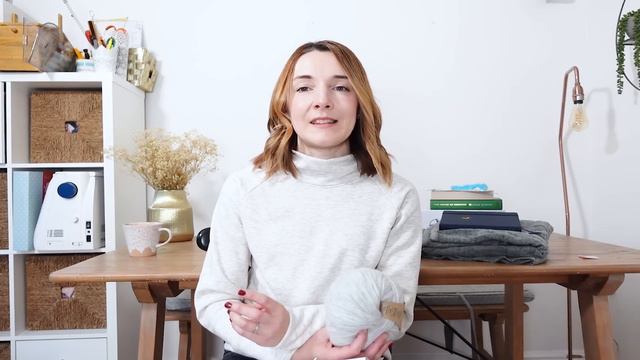 Crafty Catch Up January | Finished Knits, learning to knit in the round, sewing plans & a new hobby смотреть онлайн