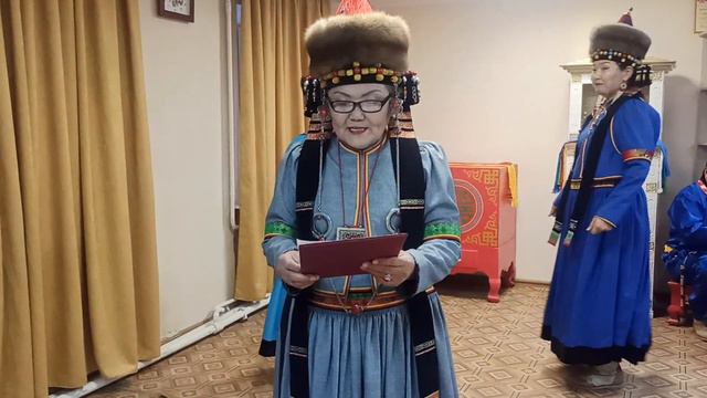 Вечер-встреча с участниками народного фольклорного ансамбля "Тоонто" смотреть онлайн