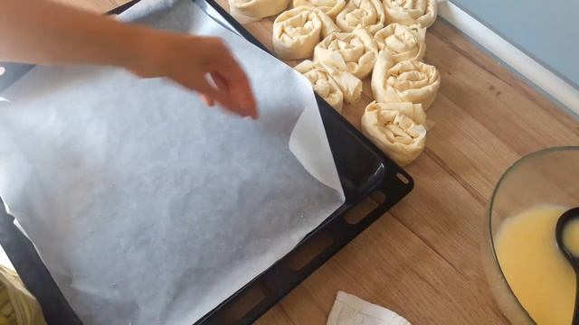 Слоеный пирог с творогом и сыром из готового теста / Бёрек по-турецки с творогом (Баница, Borek ) смотреть онлайн