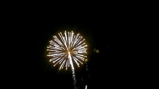 салют ко дню победы 2013 смотреть онлайн