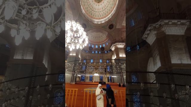 Мечеть "Валиде Султан". Годы строительства 1597-1665. Стамбул. Турция. смотреть онлайн