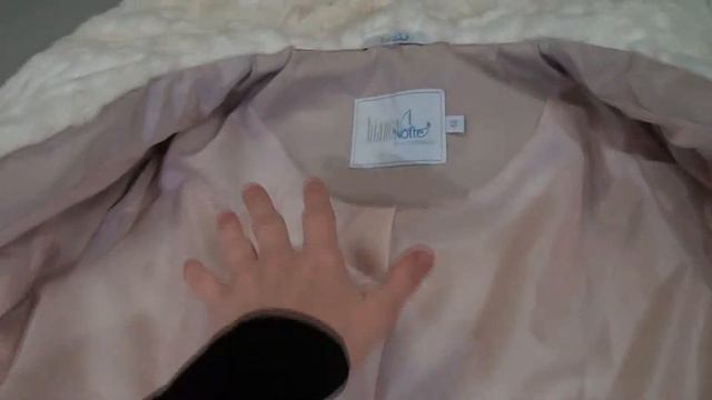 Модель "Марсела" с меховым капюшоном. смотреть онлайн