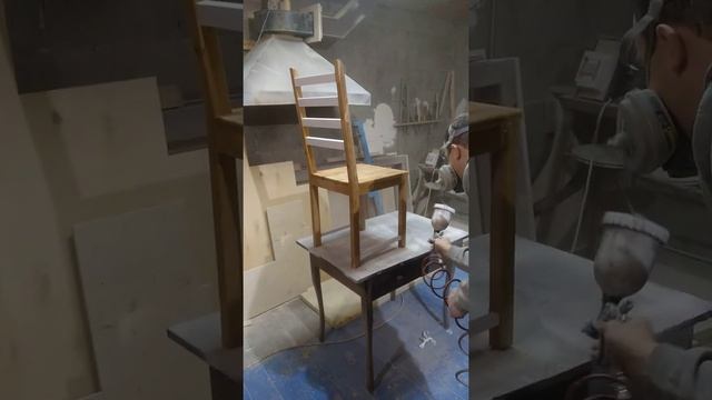 Покраска стульев лаком... смотреть онлайн
