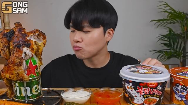 ASMR MUKBANG 불닭볶음면 & 소세지 & 양념 치킨먹방! FIRE Noodle & FRIED CHICKEN & SAUSAGE EATING SOUND! смотреть онлайн