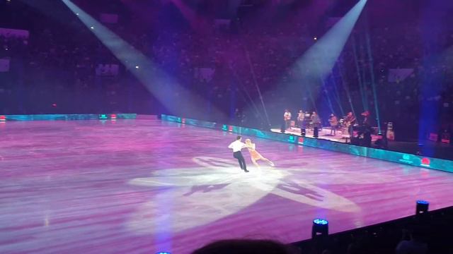 2019 Revolution on Ice (28.12 Madrid) Olivia Smart & Adrián Diaz feat Taburete смотреть онлайн