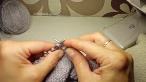 Свитер спицами на девочку 5-6 лет.