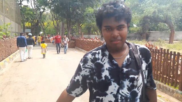 we got in trouble again!(almost kick out the place) смотреть онлайн