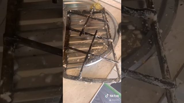 Отмыть решетку у плиты смотреть онлайн