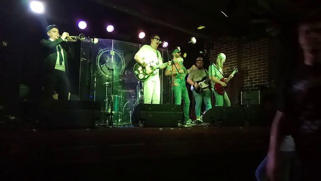 Doodle - Бирочка (Live in RockBar 28.04.23) смотреть онлайн