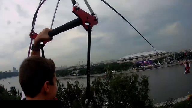 НА ТАРЗАНКЕ ЧЕРЕЗ МОСКВУ - РЕКУ / ПРОЛЕТЕЛ???? смотреть онлайн