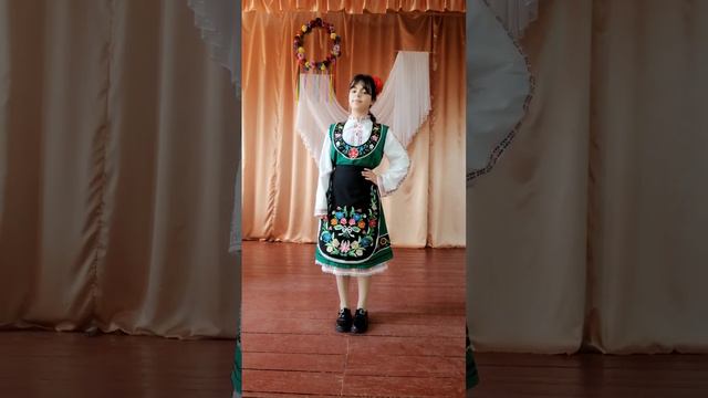 Кара Дар'я 13р. Болгарська нар. п. "Мома Яница" смотреть онлайн