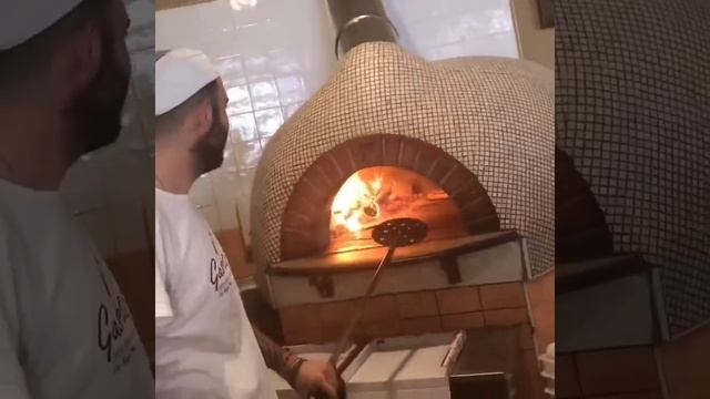 Pizza in Florence | Пицца во Флоренции. Настоящая итальянская пицца. смотреть онлайн