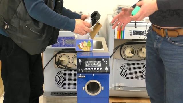 ФРИЗЕР KLS S-12. ПРИМЕРНЫЙ МАЛЫЙ. Распаковываем. смотреть онлайн