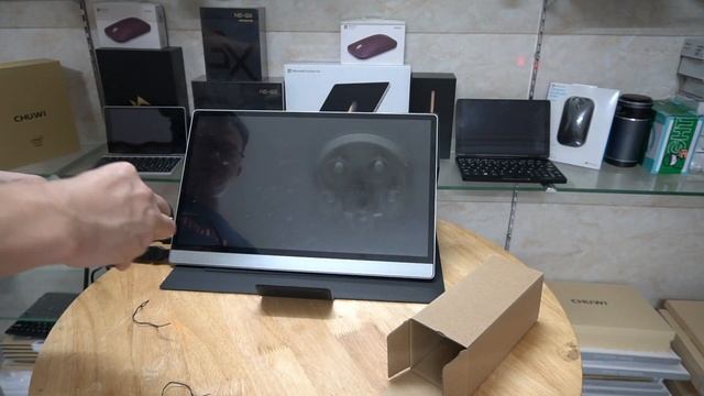 Trên tay Mini PC Chuwi LarkBox siêu nhỏ - chip Celeron J4115/6G ram/128G bộ nhớ смотреть онлайн