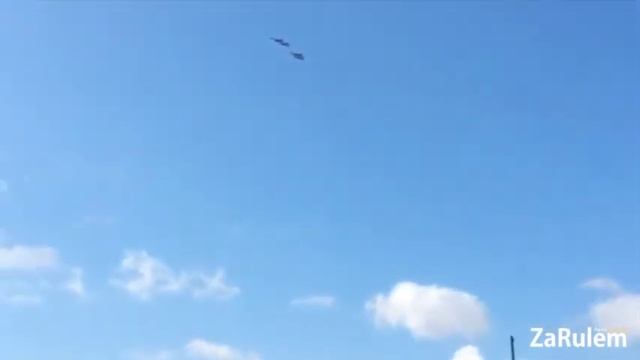 Полёт "Стрижей" над Чебоксарами смотреть онлайн