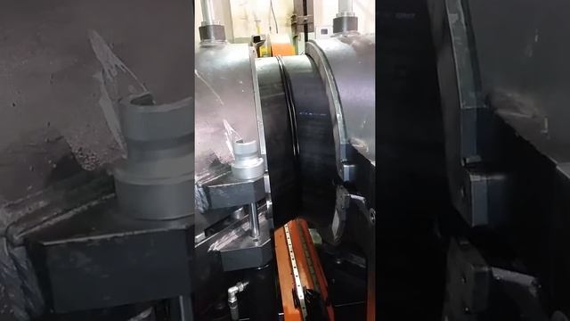 Процесс производства сегментных сварных фитингов из полиэтилена марки ПЭ-100 смотреть онлайн